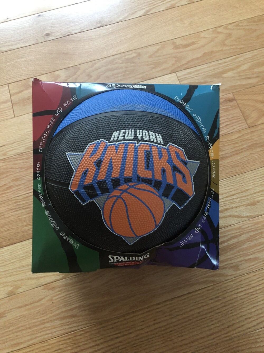 New York Knicks Spalding NBA Vintage Basketball New in Box Outdoor Rubber 1997